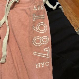 Super cute zero sweat pants